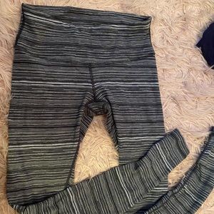 Wonder under lulu lemon leggings